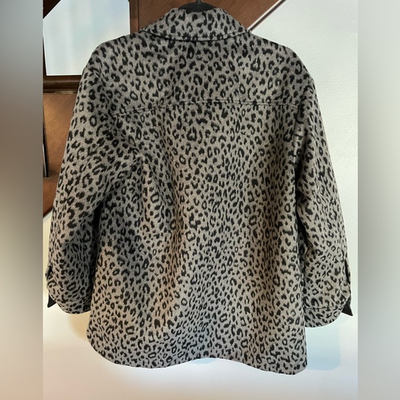 Leopard Shacket by GAP size small nwot - Picture 2 of 2